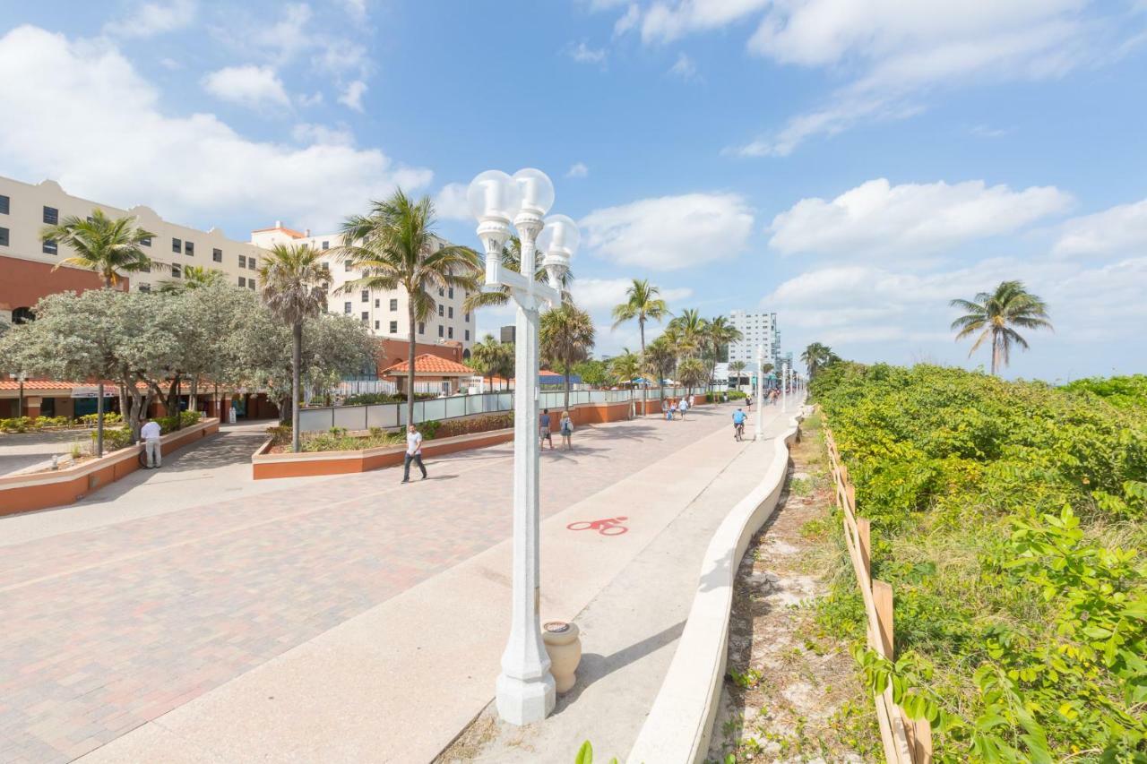 Appartamento 705 Partial Ocean View Hollywood Beach Dania Beach Esterno foto